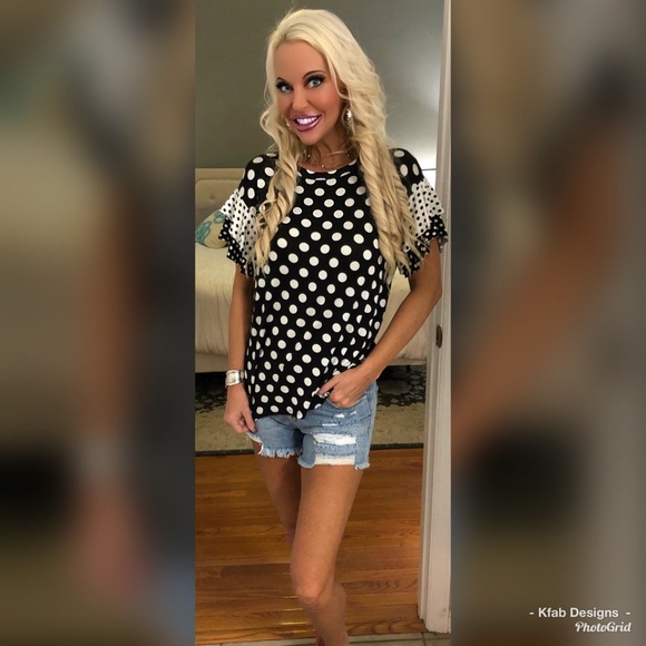 🥰LAST 1! Double Ruffle Contrast Polka Dot Top! - Picture 3 of 7